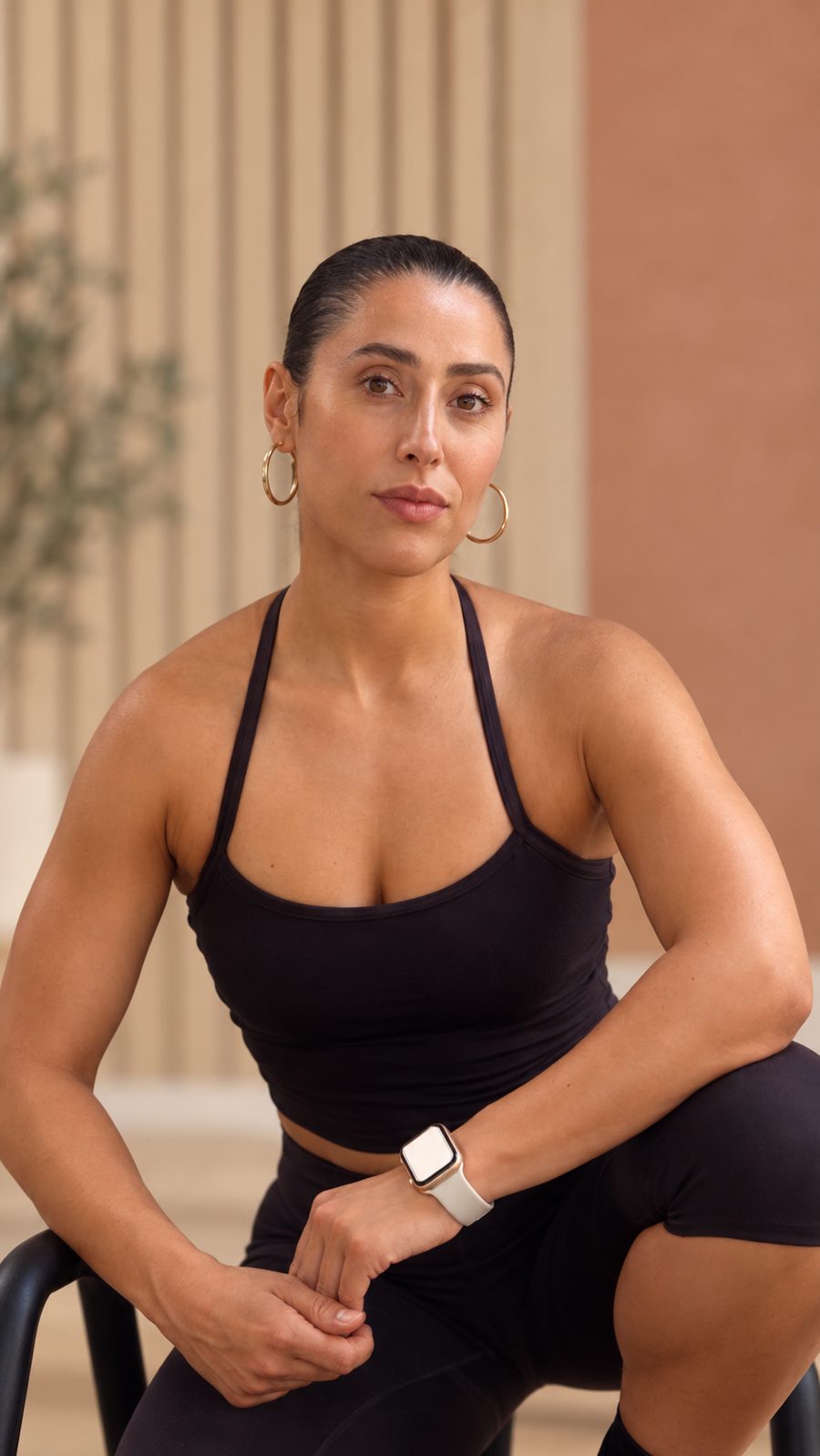 Portrait de Dalila, coach au studio AURA